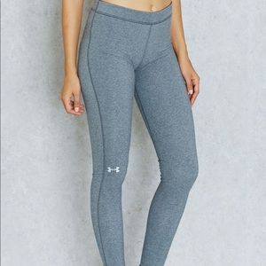 Under Armour Favorite Legging en grey and hot pink